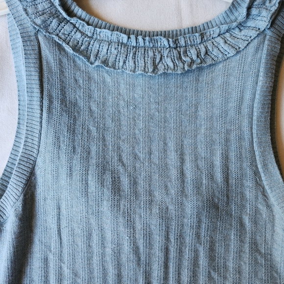 Tanktop - Picture 2 of 3